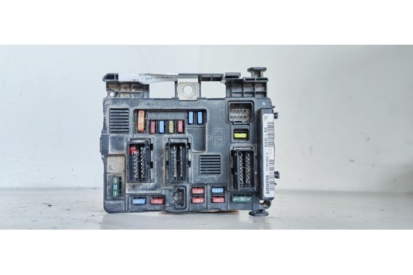 Recambio de caja reles / fusibles para citroen c3 1.4 hdi referencia OEM IAM 964349888000  