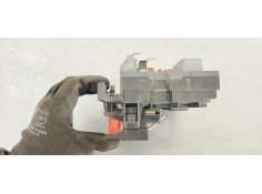 Recambio de caja reles / fusibles para peugeot 3008 1.6 hdi 112 fap referencia OEM IAM 9675877980  