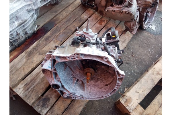 Recambio de caja cambios para peugeot 3008 1.6hdi 115 fap referencia OEM IAM 20DR24  