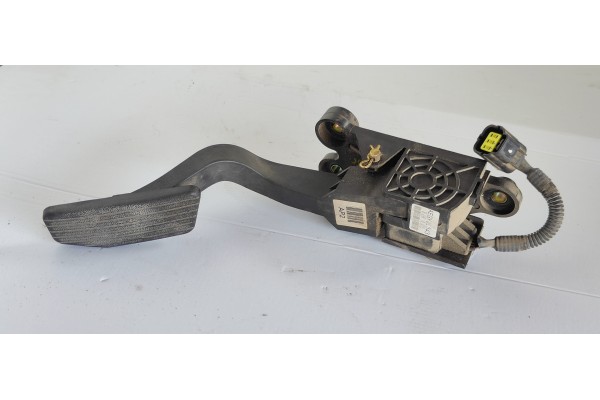 Recambio de potenciometro pedal para hyundai tucson (jm) 2.0 crdi cat referencia OEM IAM   