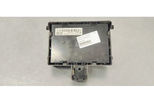 Recambio de modulo electronico para renault clio iii exception referencia OEM IAM 8200343733  