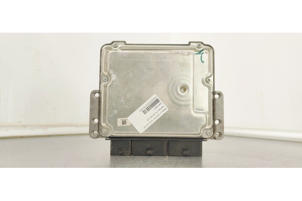 Recambio de centralita motor uce para renault captur 1.5 dci 90 fap referencia OEM IAM 0281032811  