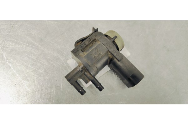 Recambio de valvula aire adicional para volkswagen golf vi (5k1) 1.6 tdi 105 fap referencia OEM IAM 1K0906283A  