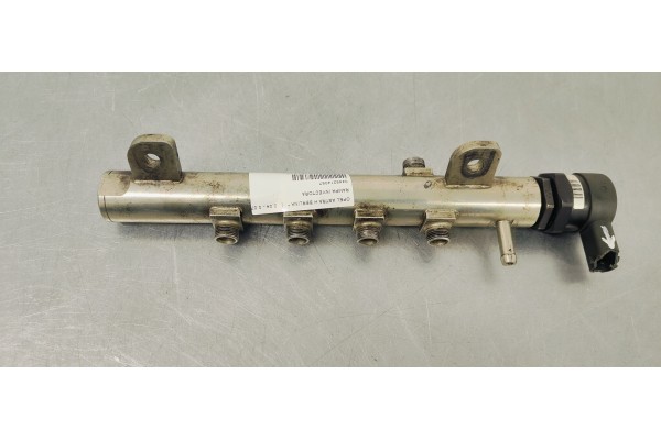 Recambio de rampa inyectora para opel astra h berlina referencia OEM IAM 0445214057  