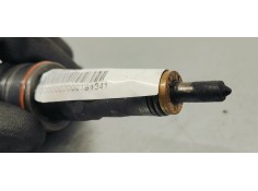 Recambio de inyector para volkswagen golf iv berlina (1j1) 1.9 tdi referencia OEM IAM 038130073F  