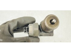 Recambio de inyector para volkswagen golf iv berlina (1j1) 1.9 tdi referencia OEM IAM 038130073F  