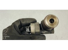 Recambio de inyector para volkswagen golf iv berlina (1j1) 1.9 tdi referencia OEM IAM 038130073F  