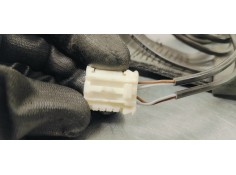 Recambio de enganche cinturon trasero central para peugeot 3008 1.6 hdi 112 fap referencia OEM IAM 9681985380  