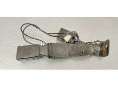 Recambio de enganche cinturon trasero central para peugeot 3008 1.6 hdi 112 fap referencia OEM IAM 9681985380  