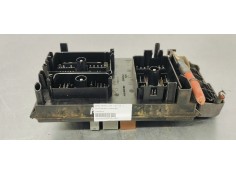 Recambio de caja reles / fusibles para opel astra j lim. 1.6 i 115 referencia OEM IAM 13302310  