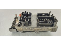 Recambio de caja reles / fusibles para opel astra j lim. 1.6 i 115 referencia OEM IAM 13302310  