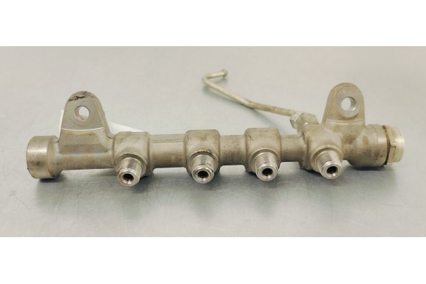 Recambio de rampa inyectora para opel insignia berlina 2.0cdti 130 fap referencia OEM IAM 0445214221  