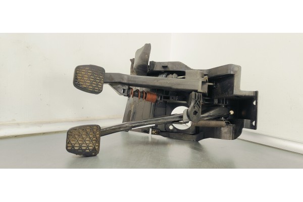 Recambio de pedal freno para mercedes-benz clase c (w203) berlina 220 cdi (203.006) referencia OEM IAM A2032901401  