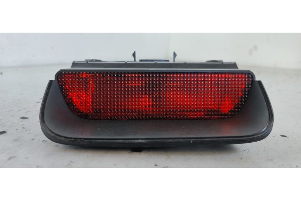 Recambio de luz central de freno para honda cr-v (re) comfort referencia OEM IAM P6939  