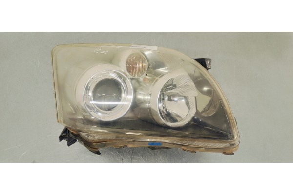 Recambio de faro derecho para toyota avensis wagon (t25) 2.2 d4d 180 referencia OEM IAM   