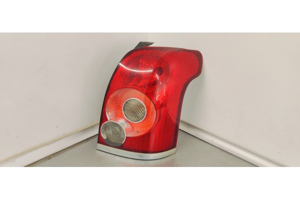 Recambio de piloto trasero derecho para toyota avensis wagon (t25) 2.2 d4d 180 referencia OEM IAM   