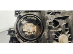 Recambio de faro derecho para toyota avensis wagon (t25) 2.2 d4d 180 referencia OEM IAM   