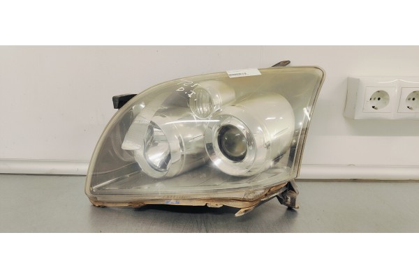 Recambio de faro izquierdo para toyota avensis wagon (t25) 2.2 d4d 180 referencia OEM IAM   