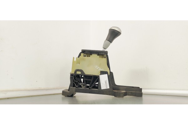 Recambio de palanca cambio para mercedes-benz clase b (w245) 180 cdi (245.207) referencia OEM IAM A1693700709  
