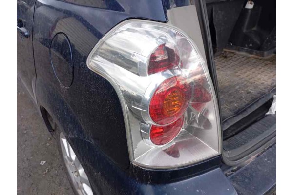 Recambio de piloto trasero izquierdo para toyota corolla verso (e12) 2.0d4d 115 referencia OEM IAM   