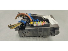 Recambio de caja reles / fusibles para opel meriva b referencia OEM IAM 13356921  