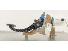 Recambio de pedal embrague para renault scenic iii 1.9 dci 130 referencia OEM IAM 465030038R  