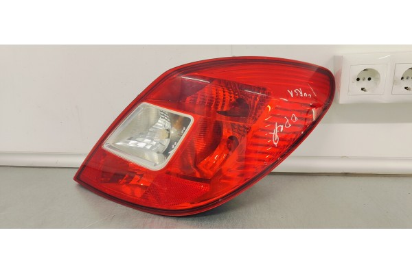 Recambio de piloto trasero derecho para opel corsa d 1.2i 80 referencia OEM IAM   