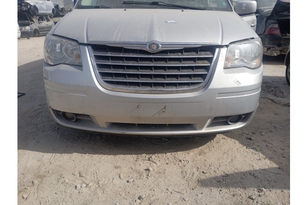 Recambio de paragolpes delantero para chrysler grand voyager limited referencia OEM IAM   