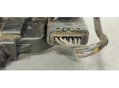 Recambio de cerradura puerta trasera izquierda para renault scenic iii 1.9 dci 130 referencia OEM IAM 825030032R  