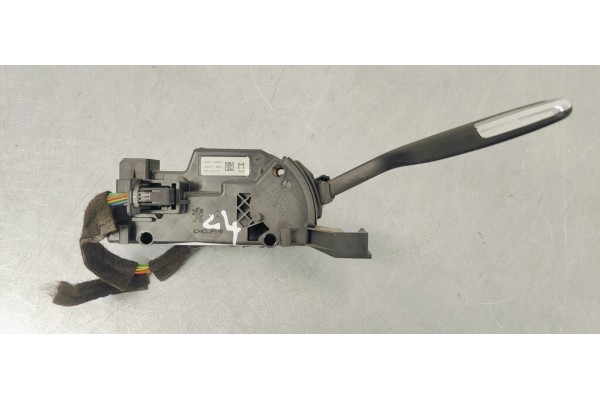Recambio de palanca cambio para citroen c4 picasso 1.6hdi 112 fap referencia OEM IAM 96811352XT  