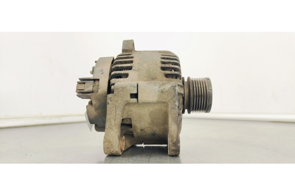 Recambio de alternador para renault scenic ii confort dynamique referencia OEM IAM 8200410681B  
