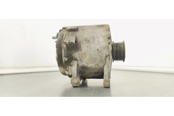Recambio de alternador para audi a8 (4e2) referencia OEM IAM 077903015Q  