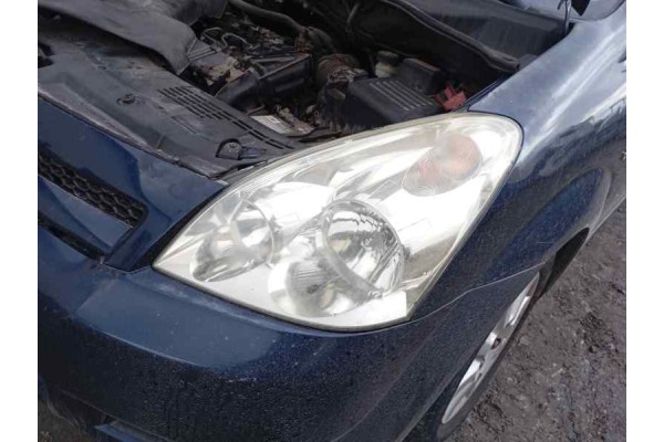 Recambio de faro izquierdo para toyota corolla verso (e12) 2.0d4d 115 referencia OEM IAM   