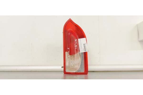 Recambio de piloto trasero derecho interior para opel insignia berlina 2.0cdti 130 fap referencia OEM IAM 13226855  