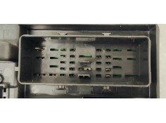 Recambio de caja reles / fusibles para opel insignia berlina 2.0cdti 130 fap referencia OEM IAM 13277318  