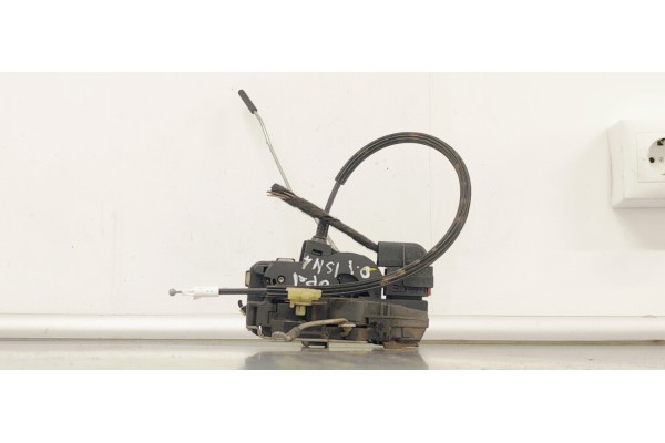 Recambio de cerradura puerta delantera izquierda para opel insignia berlina 2.0cdti 130 fap referencia OEM IAM 3023881  