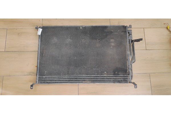 Recambio de condensador / radiador aire acondicionado para audi a8 (4e2) referencia OEM IAM 4E0260401K  