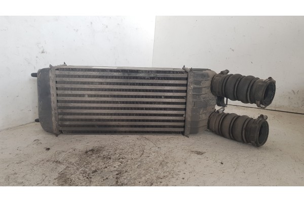 Recambio de intercooler para peugeot 207 referencia OEM IAM 9651184880  