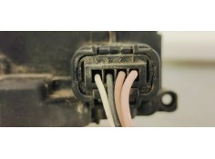 Recambio de cerradura puerta delantera izquierda para renault clio iii 1.5dci 85 referencia OEM IAM 300123E  