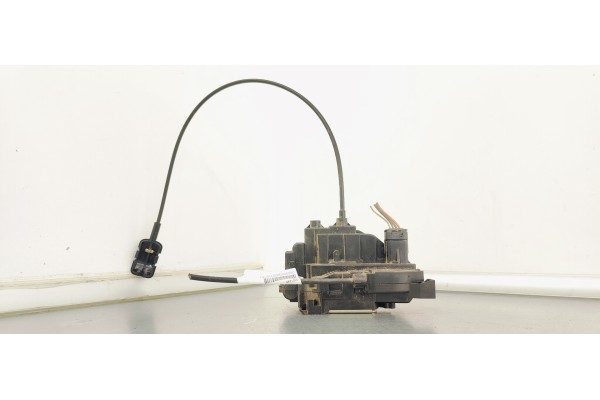 Recambio de cerradura puerta trasera derecha para renault clio iii 1.5dci 85 referencia OEM IAM 300129E  