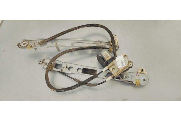 Recambio de elevalunas delantero derecho para renault megane ii berlina 5p confort dynamique referencia OEM IAM 128000472  