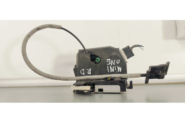 Recambio de cerradura puerta delantera derecha para mini mini (r50,r53) 1.4i 95 referencia OEM IAM 0556769  