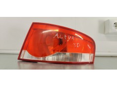 PILOTO TRASERO DERECHO 5P8945096A 