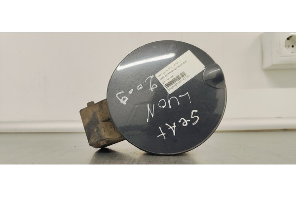 Recambio de tapa exterior combustible para seat leon (1p1) 1.9 tdi referencia OEM IAM 5P0010375S  