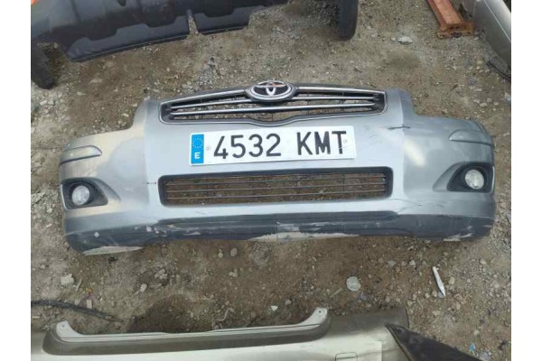Recambio de paragolpes delantero para toyota avensis wagon (t25) 2.2 d4d 180 referencia OEM IAM   