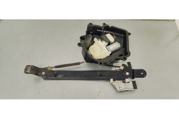 Recambio de elevalunas trasero derecho para seat leon (1p1) sport referencia OEM IAM 1K0959704N  