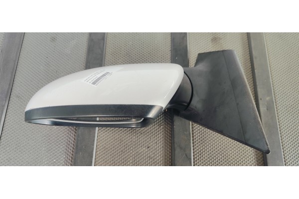 Recambio de retrovisor izquierdo para chevrolet cruze 1.6 i 113 referencia OEM IAM E13027379  