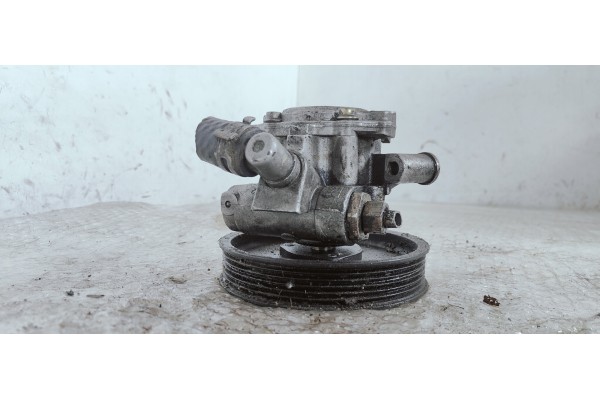 Recambio de bomba direccion para mercedes-benz clase c (w203) berlina 220 cdi (203.006) referencia OEM IAM A6112300115  