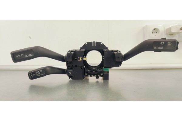 Recambio de mando multifuncion para volkswagen passat berlina (3c2) 2.0 tdi 140 referencia OEM IAM 3C5953513C  