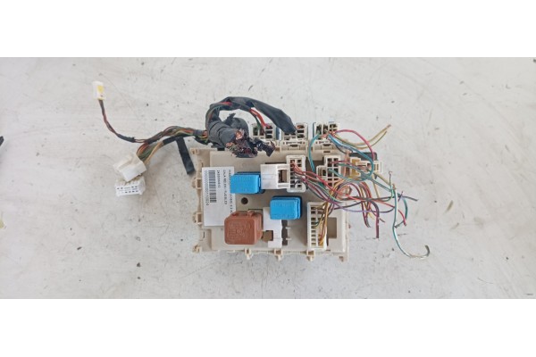 Recambio de caja reles / fusibles para nissan almera (n16/e) 2.2 dci diesel cat referencia OEM IAM 243505M310  